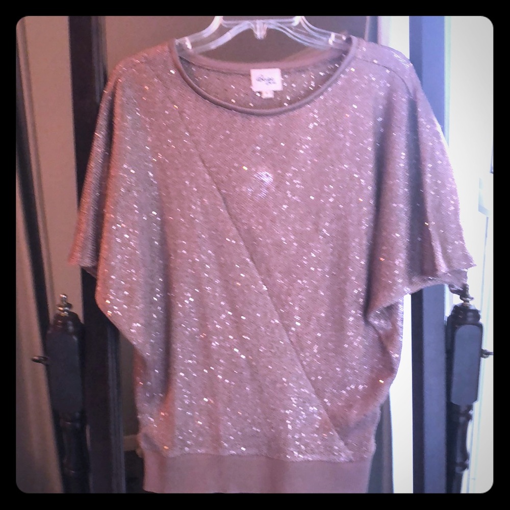 Gorgeous glitter style top